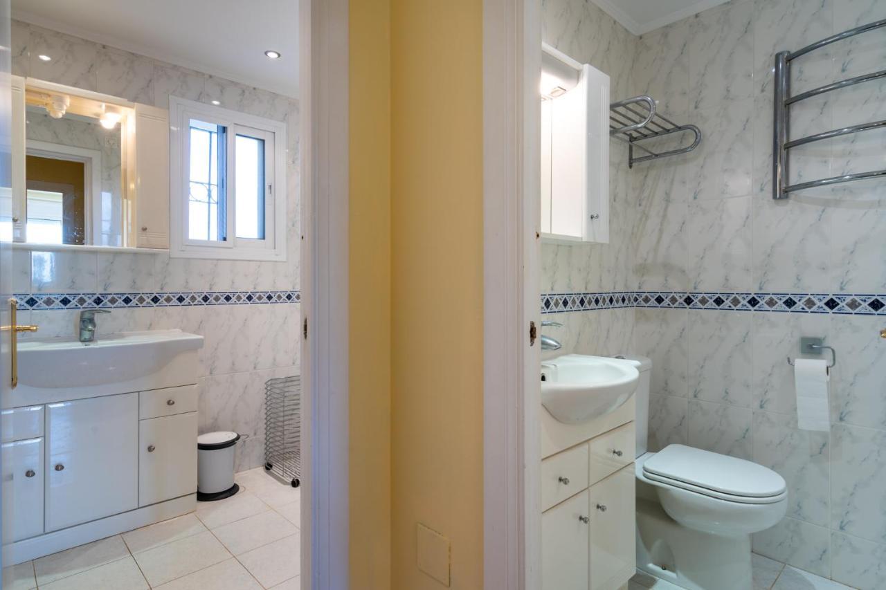 3 Bedroom House, 400m To The Beach, Near La Cala De Mijas Ferienhaus